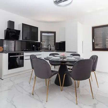 New! In 30 Meters From The Sea - Ta Leut Agency *