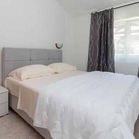 Apartmán New! In 30 Meters From The Sea - Ta Leut Agency Petrcane
