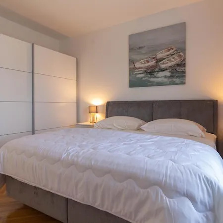 New! In 30 Meters From The Sea - Ta Leut Agency * Petrcane