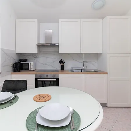 Apartmán New! In 30 Meters From The Sea - Ta Leut Agency Petrcane